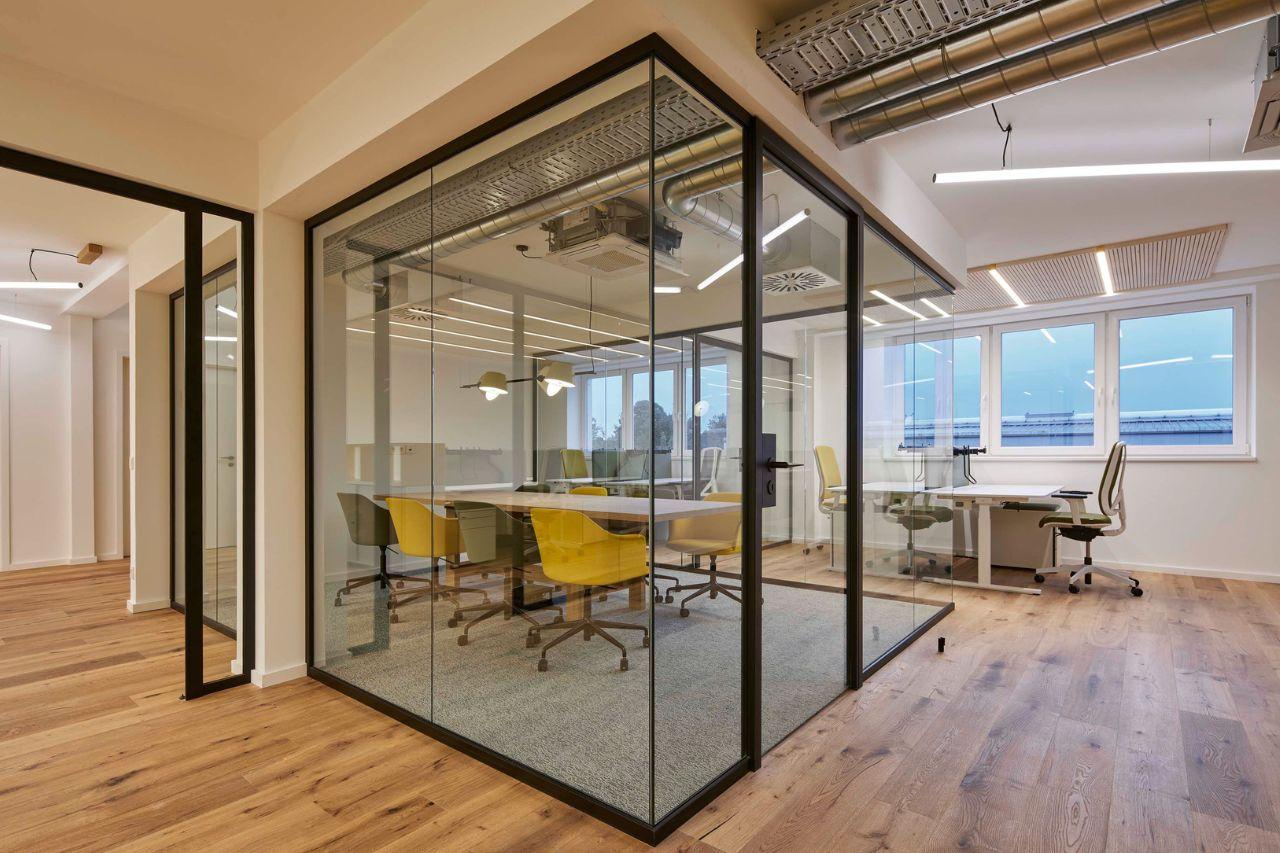 Fachgerechte Büroplanung und Umsetzung deiner modernen Arbeitswelten durch freiraum.